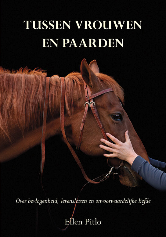 Boek Tussen vrouwen en paarden V LR